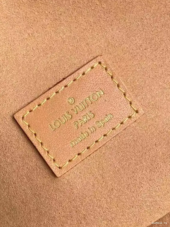 WIS VANITY 1854 LOUIS PM VUITTON SINCE 0630